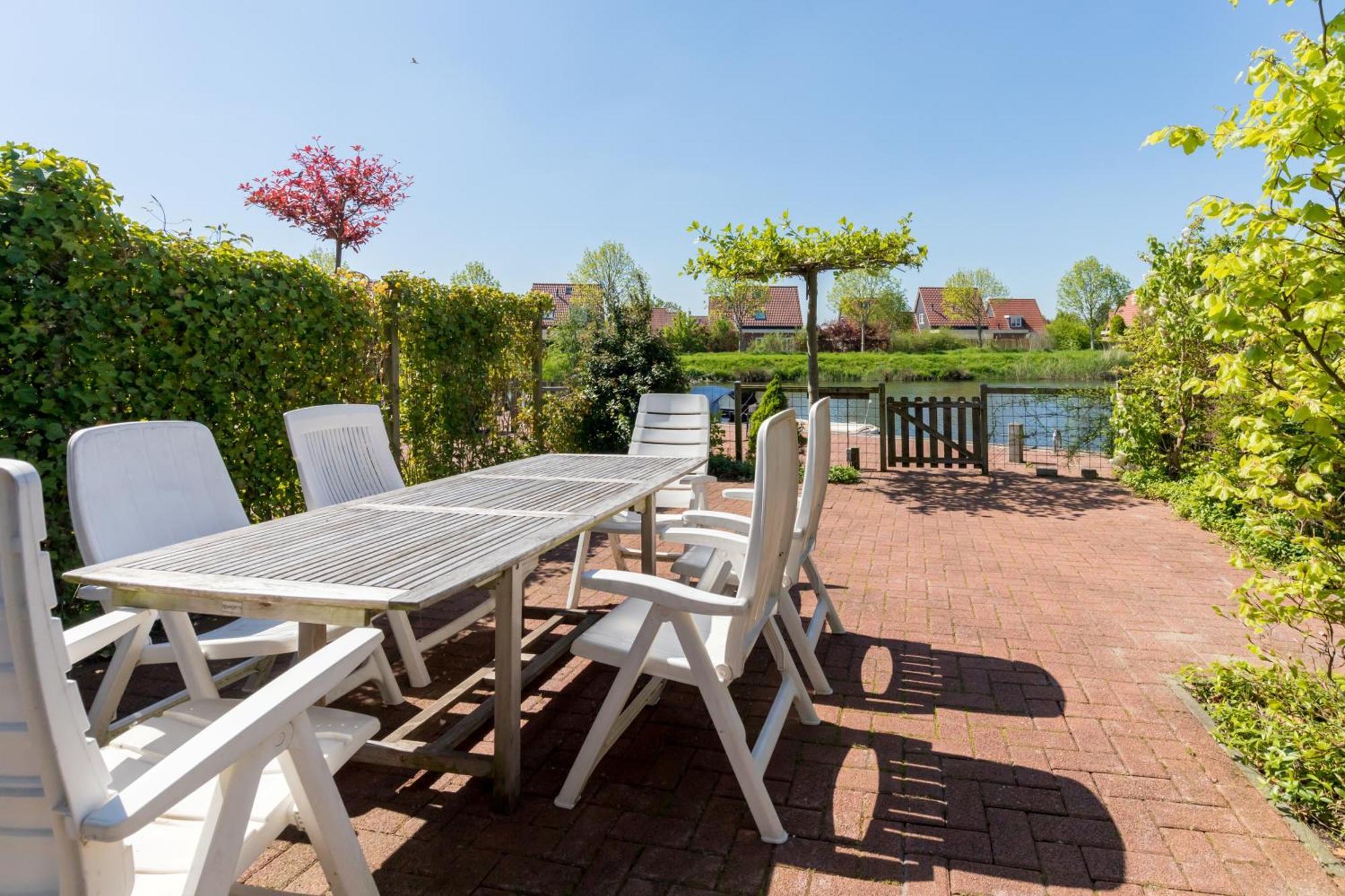 Nautic Rentals - Marinapark Oude-Tonge Exterior photo