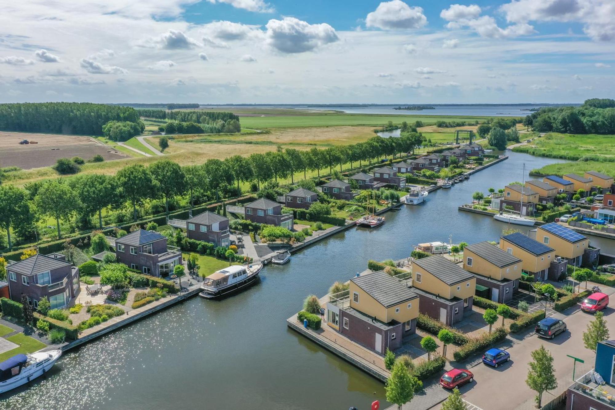Nautic Rentals - Marinapark Oude-Tonge Exterior photo
