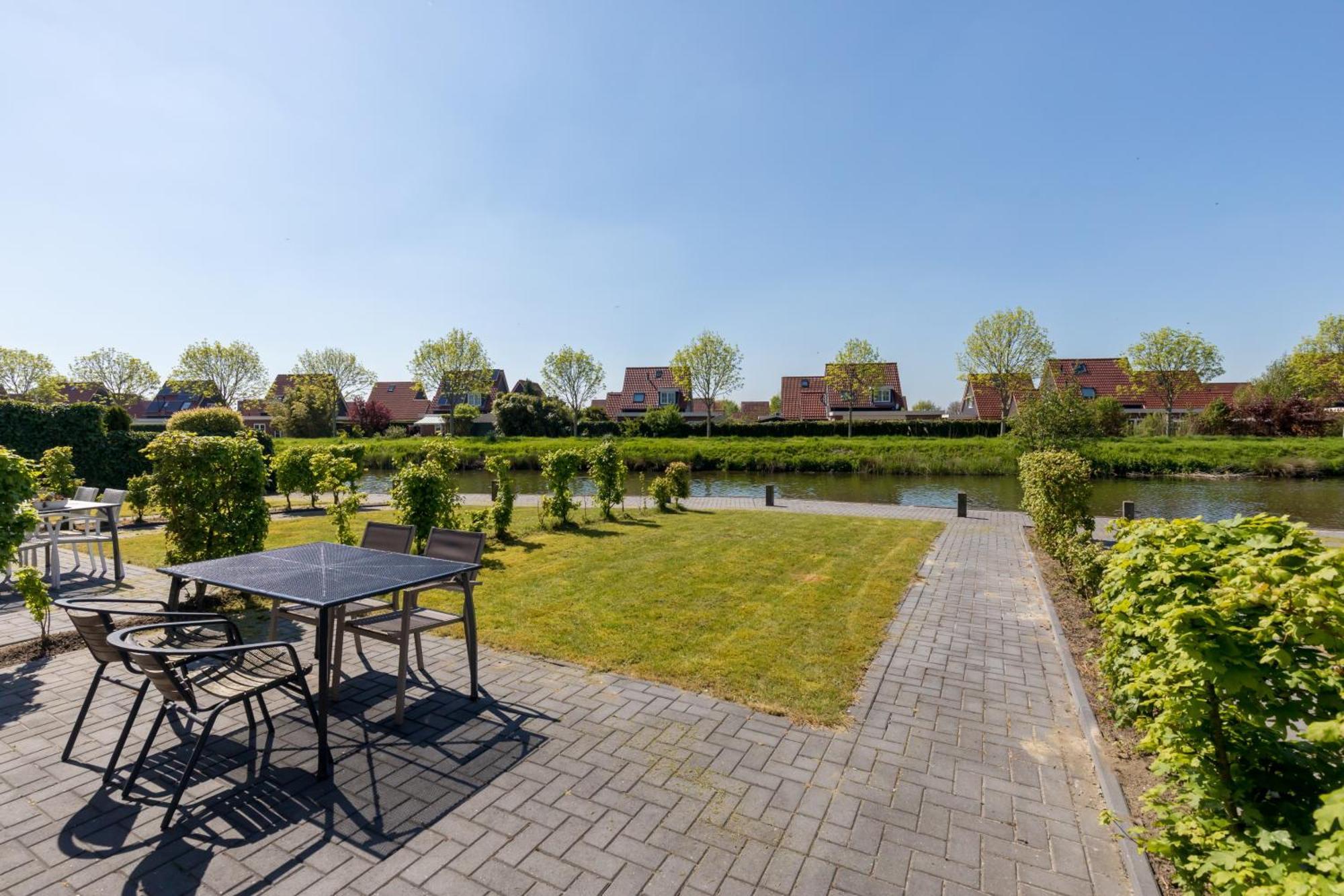 Nautic Rentals - Marinapark Oude-Tonge Exterior photo