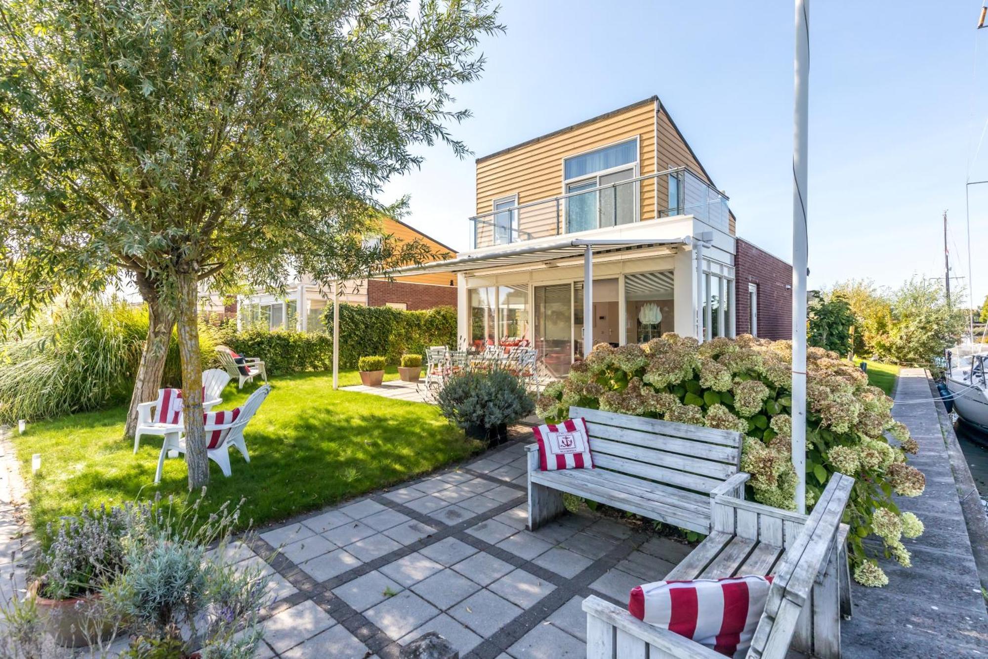 Nautic Rentals - Marinapark Oude-Tonge Exterior photo