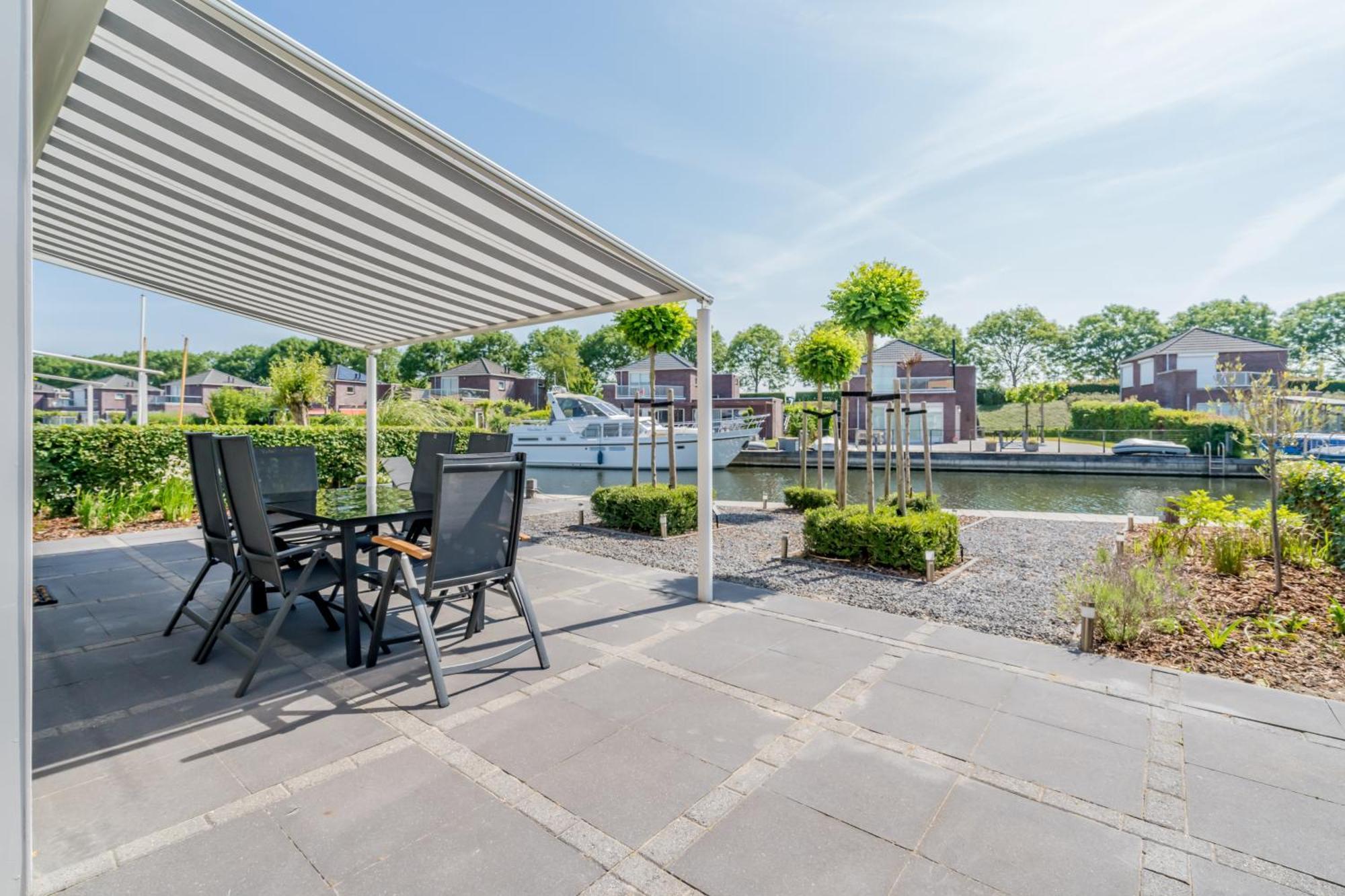 Nautic Rentals - Marinapark Oude-Tonge Exterior photo
