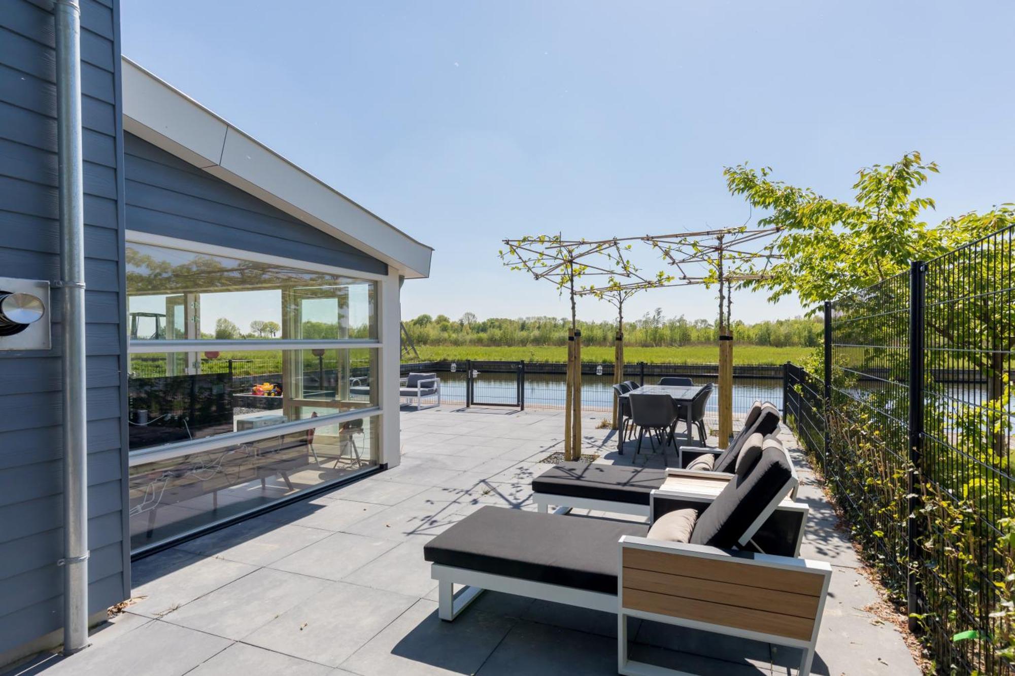 Nautic Rentals - Marinapark Oude-Tonge Exterior photo
