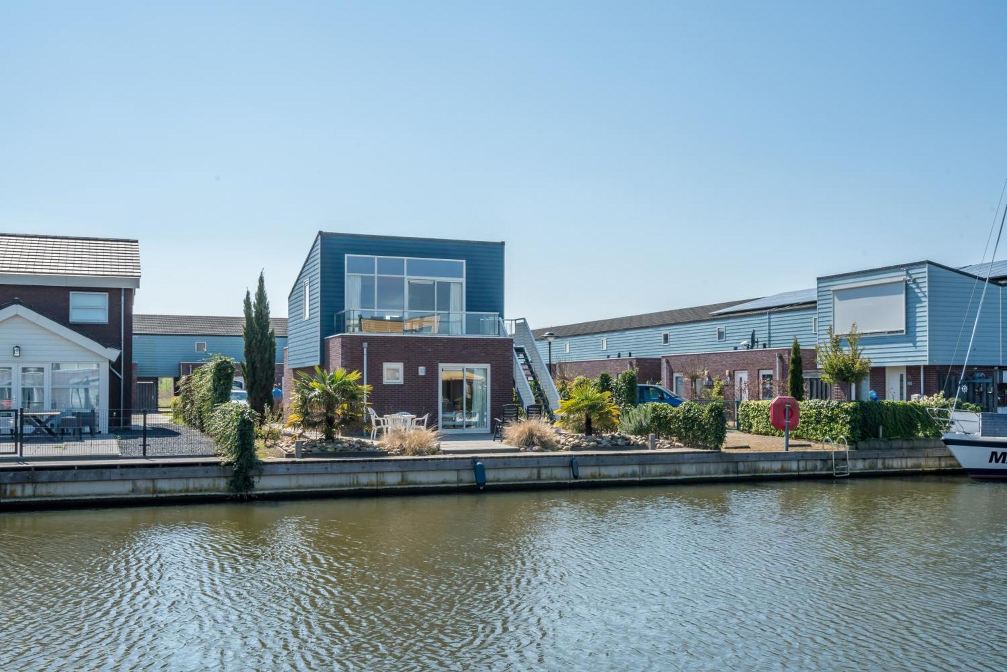 Nautic Rentals - Marinapark Oude-Tonge Exterior photo