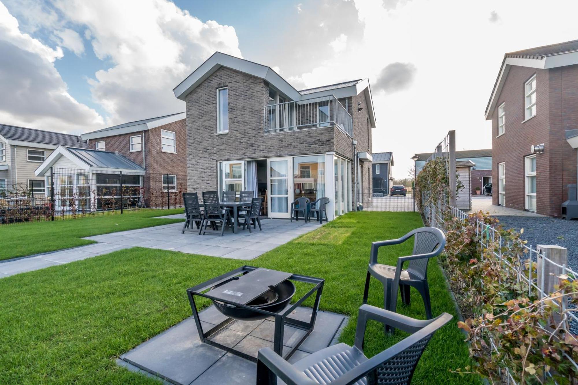 Nautic Rentals - Marinapark Oude-Tonge Exterior photo
